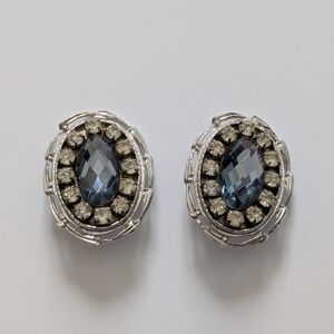 Vintage Stunning Elegant Silver and Smokey Grey Rhinestones Earrings (Clip-On)